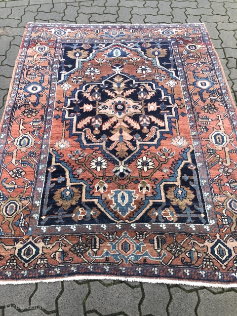 Antique Persian Heriz rug, small size: 190x140cm / 6'3''ft x 4'6''ft                      