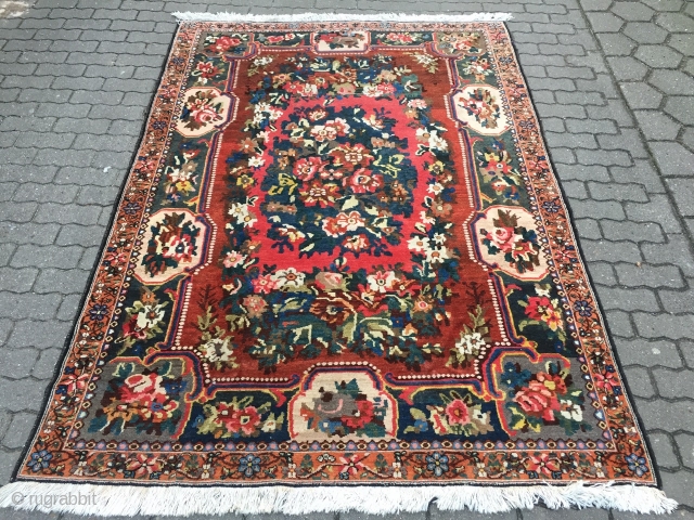 Fine antique Persian Bakhtiary rug with a classical flower or so called Golfarang design, good condition, size: ca. 235x165cm / 7'7''ft x 5'4''ft , age: circa 1920.      