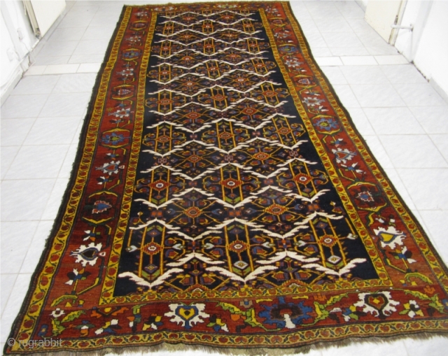 Antique Persian Bakhtiary rug with beautiful colors. Circa 1880. Wool foundation. Fantastic border, good overall condition. Size: 405x190cm / 13'3'' x 6'3'' More pictures on www.najib.de       