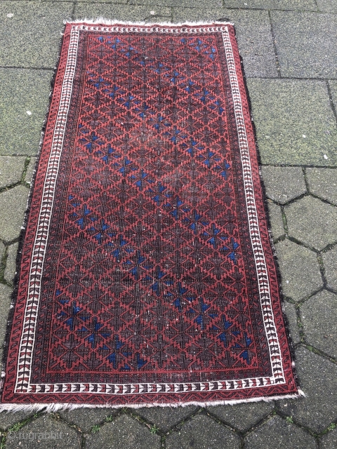 Antique Baluch rug with a minimalistic border, size: 170x88cm / 5'6''ft x 2'9''ft                    