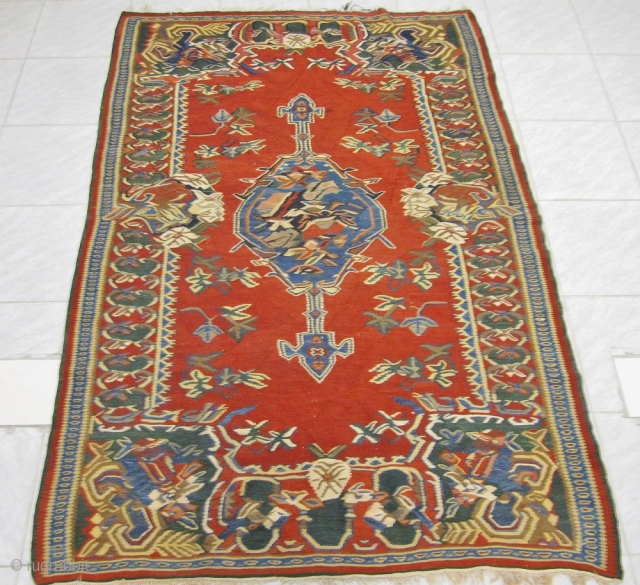 Antique Persian Bidjar kilim, size: 200x140cm / 6'6''ft x 4'6''ft www.najib.de                      