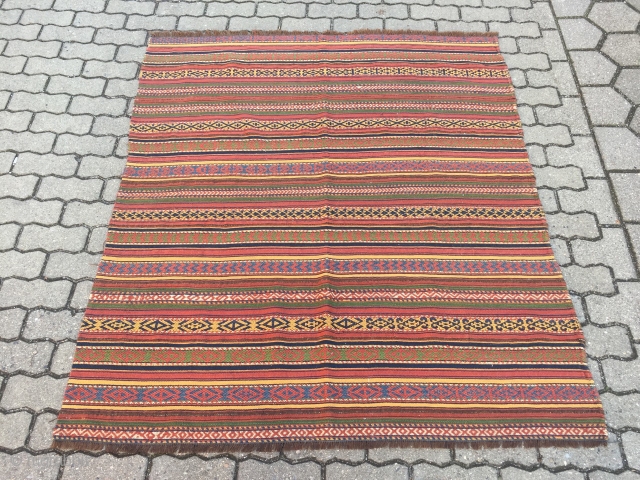 Antique Central-Asian Uzbek or Kirghiz Jajim / flatweave with beautiful colors, size: ca. 165x145cm / 5'4''ft x 4'8''ft               