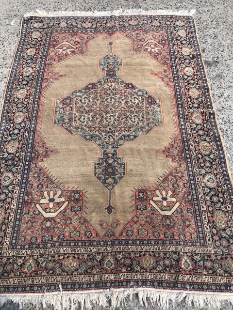 Fine antique Persian Senneh rug, beautiful camel ground color. Inscriptions inside the minor border, size: 200x130cm / 6'6''ft x 4'3''ft             