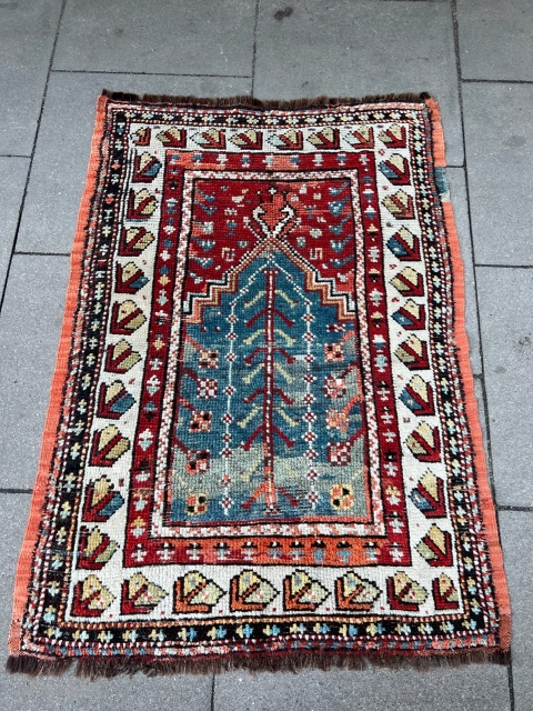 Antique Anatolian prayer rug, size 115x85cm / 3’8ft by 2’8ft http://www.najib.de                      