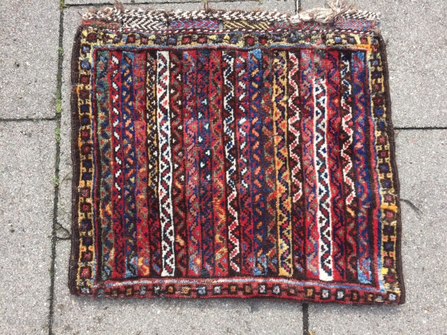 colorful antique Luri bagface with glossy, shiny wool. 19th century. Size: ca 65x60cm / 2'2''fr x 2'ft Very nice collector´s piece. www.najib.de           