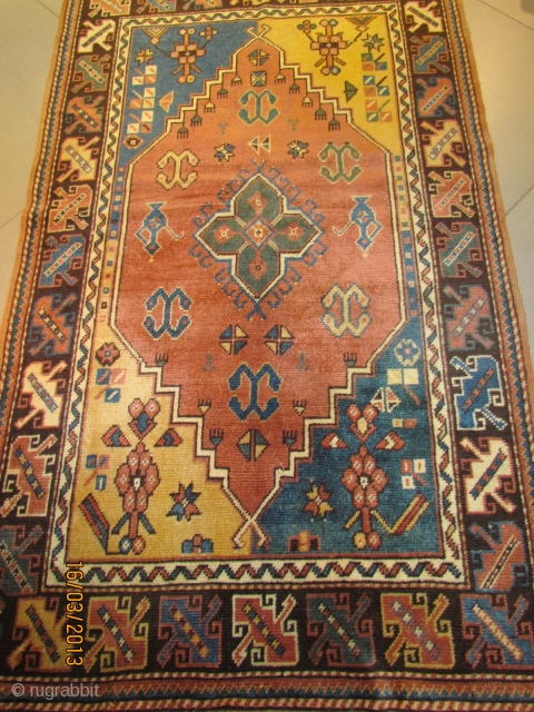 ref: 302 /Konya Anatolian Rug, end of 19th century, perfect condition
size: 1.75 X 1.10                   