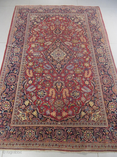 k) Kashan Persian rug, 20th century, perfect condition
size: 205 X 135  /  6' X 4'                