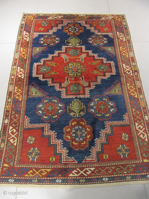 ref: S305 / Kuba Khilla Caucasian antique rug, 19th century, perfect condition
size: 165 X 115  /  5' X 3'

            