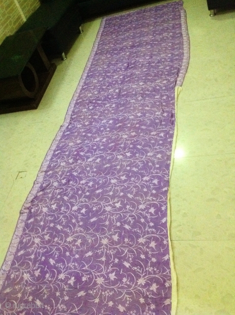 Beautiful antique indian  Parsi gara saree in good condition  it measure 17.5 feets  into 4 feets  
Kindly  ask for this
Thanks        