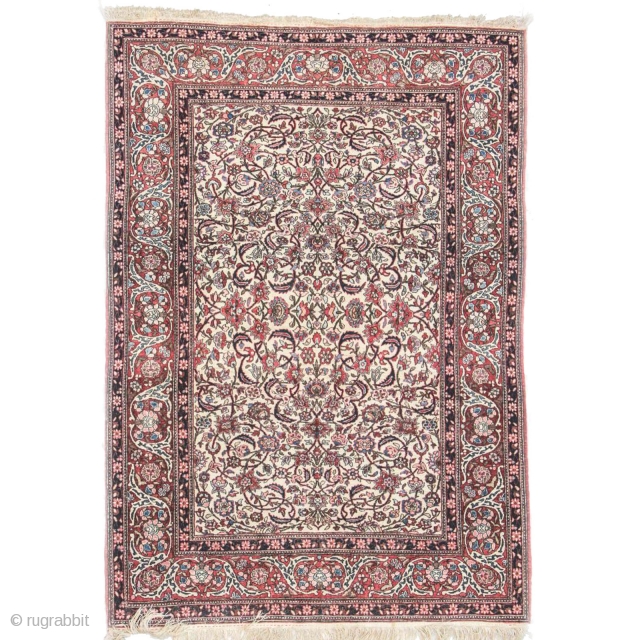 Persian Isfahan Rug: 4'8" x 6'7" (142 x 201) early 20th c
Super rare Isfahan allover eslimi design, equall low pile.
Borders and ends all original.
Persia, early 20th c. Titusville, New Jersey estate  