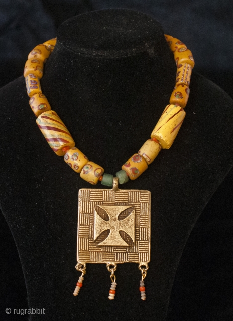 Adinkra lost wax bronze amulet from Ghana, old Venice glass beads, coral and little terrecuit beads from Mali necklace

Price is including recorded mail international shipping Paypal accepted      