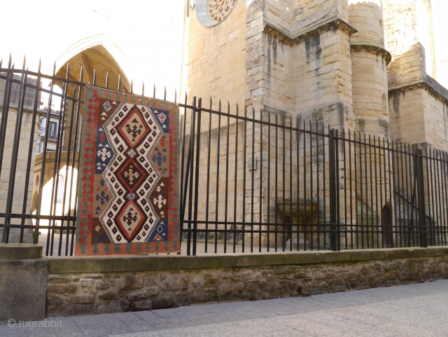 A superb Azerbaijan kilim in mint condition (only a tiny reweave, see photo), with lots of natural dyes and a great range of colours. 172x110cms (k1611075). Late gothic and early Renaisence San  ...