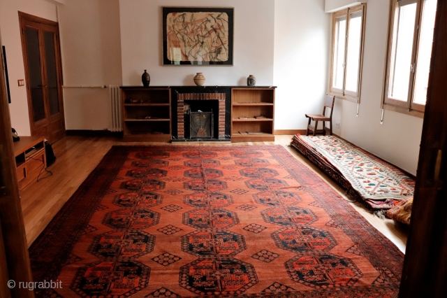 Big Suleimani Turkman Afghan rug from the end of 19th Century or beggining of 20th Century. This rug has a very balanced and elegant design on a lovely terracotta background, made of  ...