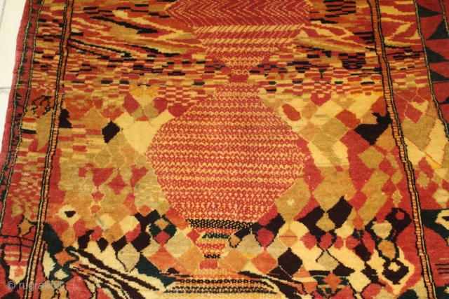 Very Unusual Bakhtiayri rug size 180x90 cm circa 1940 perfect condition.                      