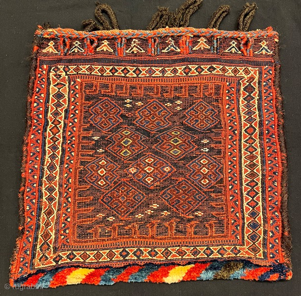 Antique bahtiyari kurdish Bag in good condition,
 Pure Wool Natural Color 52x50 cm                    