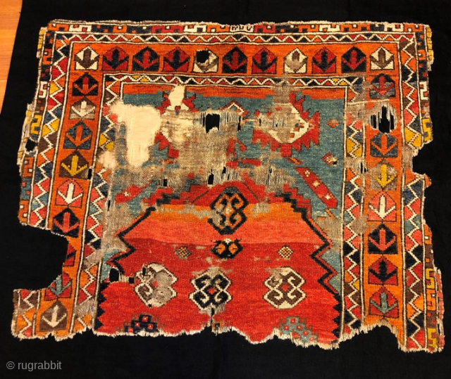 18 th century anatolian rug fragment 130x106 cm                         