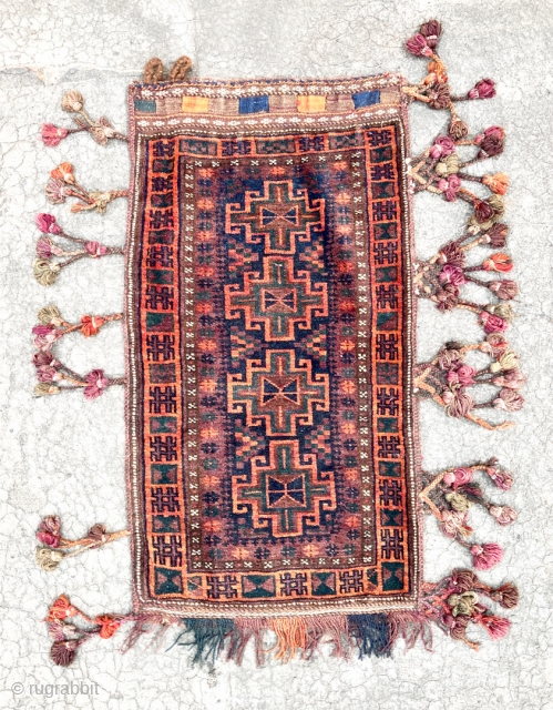 Baluch Balisht complete bag in a mint condition. 60x112 cm (24’x44’).                      