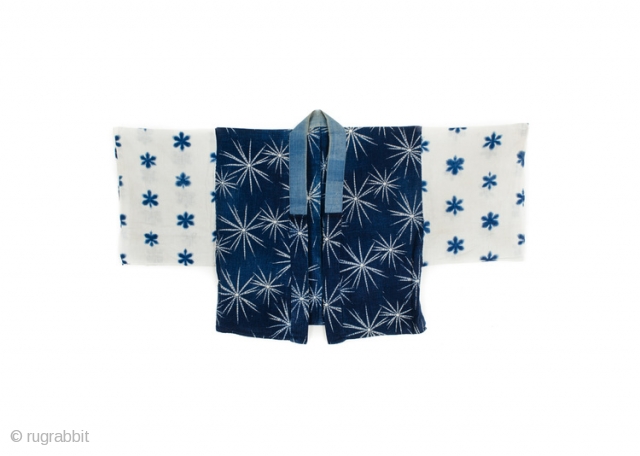 This is a stunning Japanese han juban, or underkimono. 

Han juban were worn much like an undershirt is for western clothing, they kept the kimono from being soiled.  

The bodice of  ...