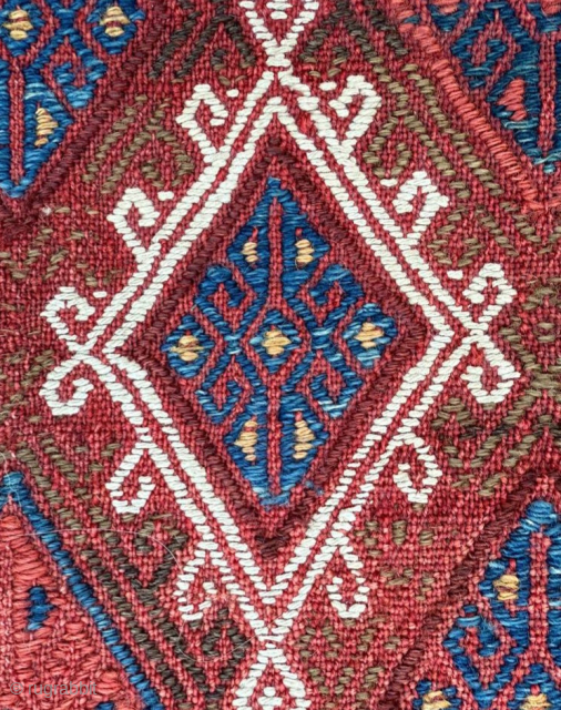 Anatolian Cicim circa 1900 size 83 x 108 cm                        