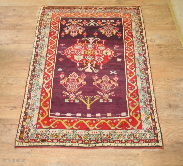 Antique Anatolian Sivas Carpet good size. size:150x103                          