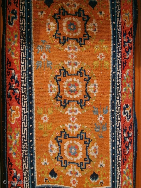 Old tibetan rug
Size cm. 130*70
P.cat                            