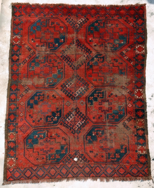 An Antique Uzbek/ Ersari rug
end 19th century or 1st half of 20th centuy
size is : 232 x 180               