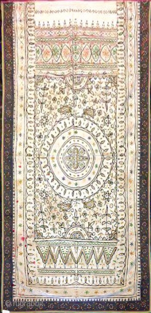 Vintage rogan art wall hanging from nirona village of Kutch district of Gujarat India it is made from linseed oil with natural colours and chalk paste to make these wall hangings this  ...