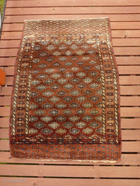 Yomud Pile Rug Circa 1900
1.45m x 1.02m (4ft 9 inches x 3ft 4 inches)
PRICE Including GST $1045, EXPORT $950.
              