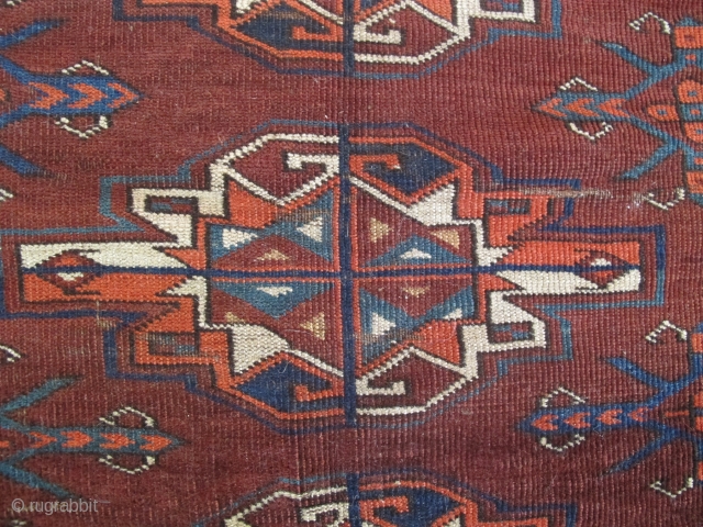 This fine Yomut main carpet is drawn with fantastic scale. Large chuval guls dominate the field while leaving appropriate spacing for the chemche minors. The columns of ornament are fluid as gul  ...