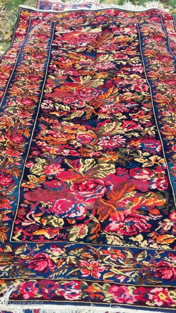 carpet "Akhty Rose", Daghestan,lezgins,
the age of 100 years,
size 170 х 285 cm.                     