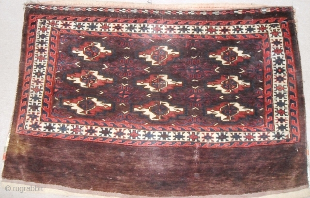 Yamut Bag Carpets size is 110 cm x 80 cm                       