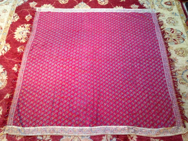 Very rare indian hand embroidered shawl size 130/130 cms                        