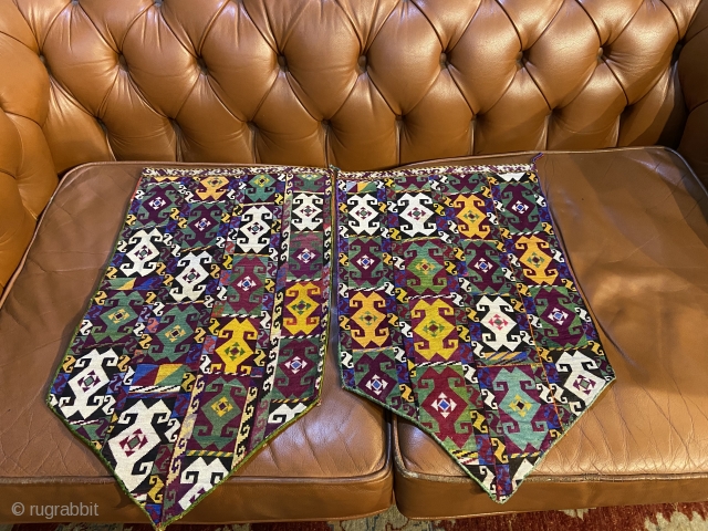 Beautiful Pair of Uzbek lakai embroidery in beautiful condition, very nice fresh colors , size is 60/36cm                