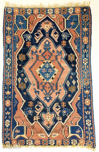 Kilim Bidjar, 170 x 110 Cm. 
Koerdish, Senneh/Bidjar. 
See Moussault, page 32. 
                    