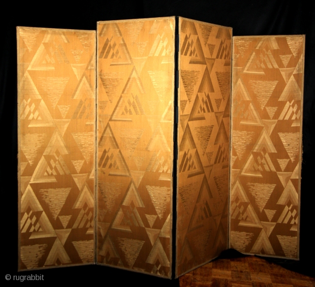 Fine ART DECO room devider, 1920, gold brocade. 
High 150 and 145 Cm. 
Panels wide 45 and 50 Cm. 
minimal damage, see last pix. 

Now on auction: https://veiling.catawiki.nl/veiling/favorites     