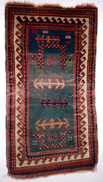 Caucasus, Armenia, Bordjalou, small prayer rug for a child.
118 x 62 Cm. 
19th century.                   