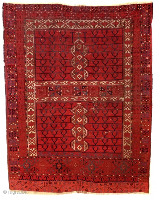 Hatchlu, Ersari Engsi, 200 x 155 Cm. 

interesting details;
beneath a ground panel on a light brown/red field an ornament that looks like
two arms and hands.  
next, a row of anchor shaped  ...