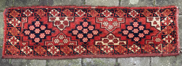 Antique Ersari Torba, 151 x 46 cm. Wool warp, cotton weft, all natural dyes. Slight discolouration at the top in the center and two corners with some loss + a small slit  ...