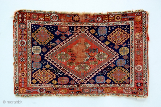 South Persian bag face with unusual minor border 2'6" x 1'7" (76cm x 48cm)
                   