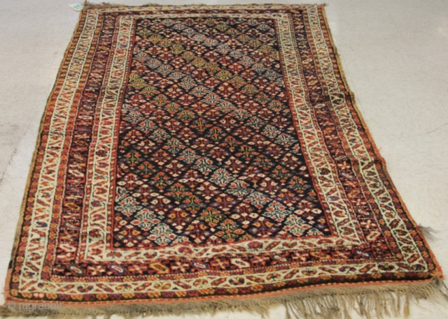 QASHQAI CARPET:

Overall- 4'7" x 6'4"                            