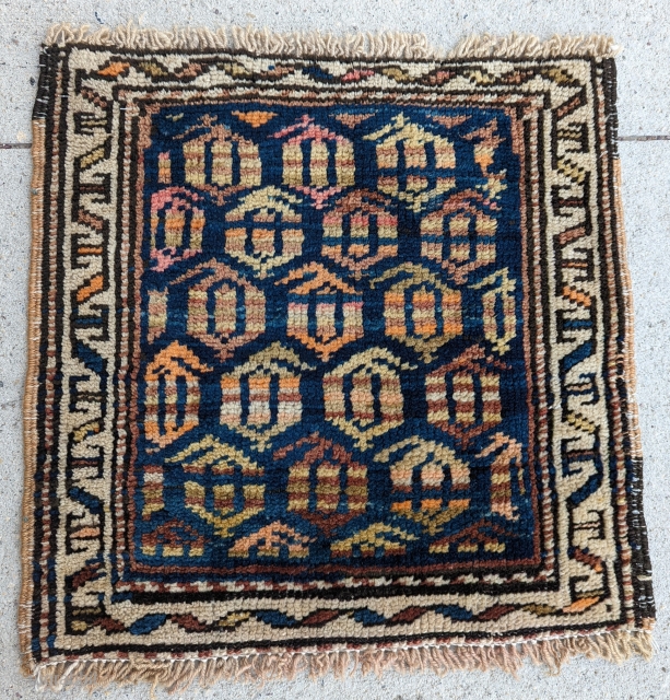 A very nice kurd Bag Face beautiful colors and design.full pile 1'7" by 1'7"                   