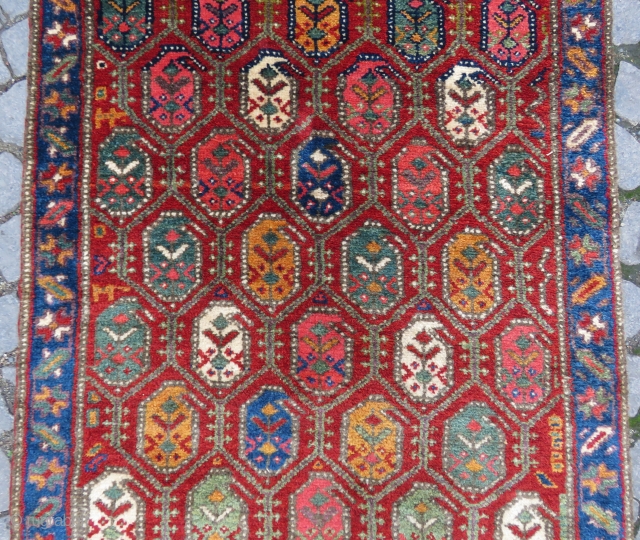 Wonderful Persian Runner excellent condition all original size 4,90 x 0,95 cm  Circa 1900                  