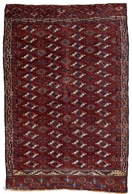 Fine Karadashli carpet fragment 255 x 170 cm. 
very interesting and early fragment that shows a considerable amount  of wear on the back.
Ex Pinner collection.       