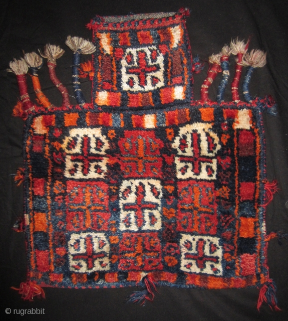 Lori salt bag.
W. Persia 54 x 61 cm. 
All wool. Early 20th cent.
Excellent condition.
More info or photos if you ask	
             