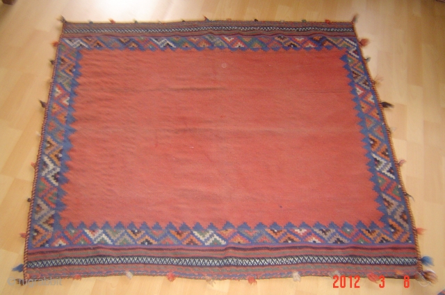 ghashgaie(sufreh)
122cmx115cm in exillent condition
Pazyryk Antique Amsterdam                           