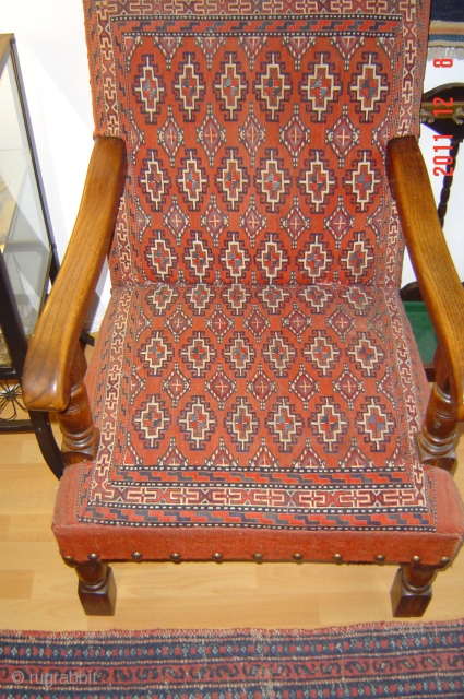 Two Embroidered antigue sumak yomut
Arm chair
Pazyryk Antigue
Amsterdam/Holland                          