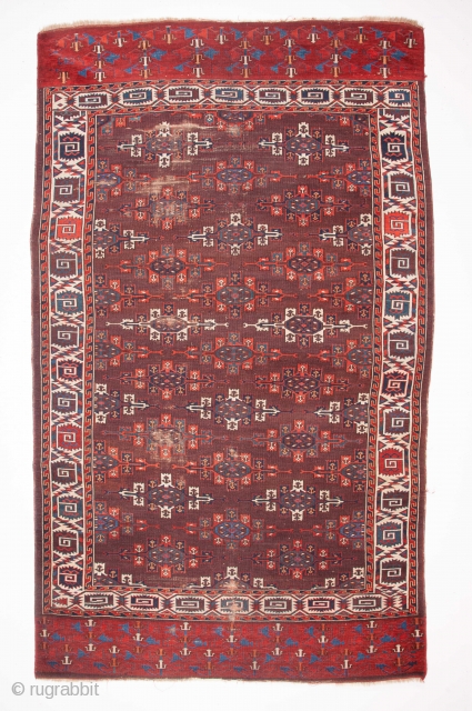 Turkmen Yomud Kepse Gul Main Rug with Red Elems
165 x 275 cm / 5'4'' x 9'0''                 