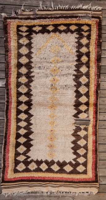 Old Anatolian Tulu Rug 105 x 204 cm / 3'5'' x 6'8''                     