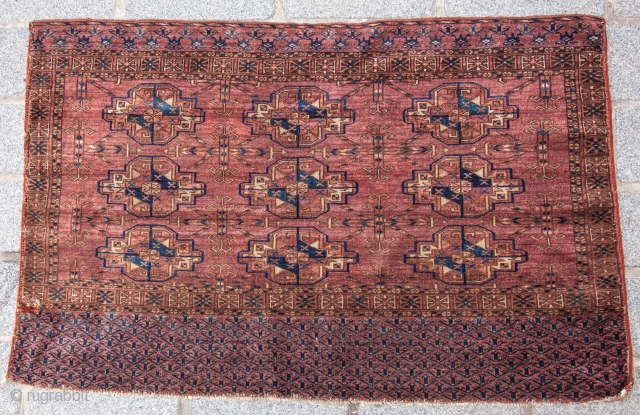 Turkmen Tekke Chuval 
( smoked, velvety , silky texture )
111 x 72 cm / 43.7 x 28.35 inches               