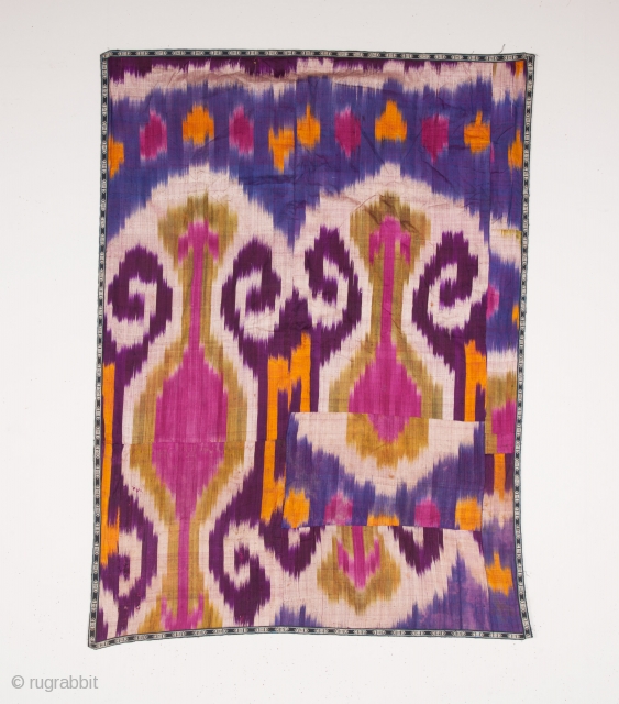 Uzbek Ikat Fragment 95 x 127 cm                          